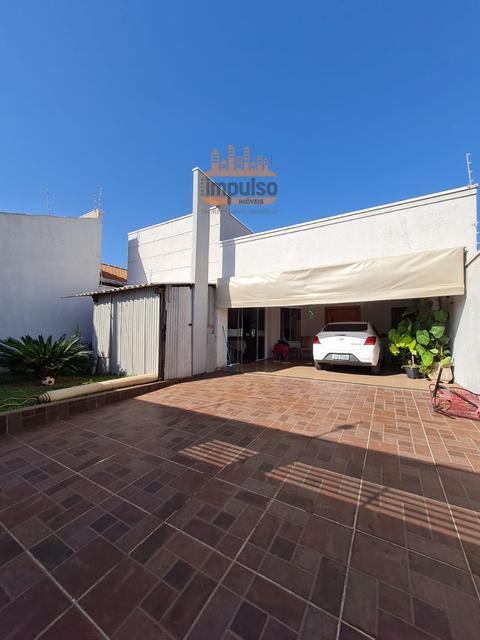 Venda | Casa com 180,00 m², 3 dormitório(s), 4 vaga(s). JARDIM DAS OLIVEIRAS, Brodowski