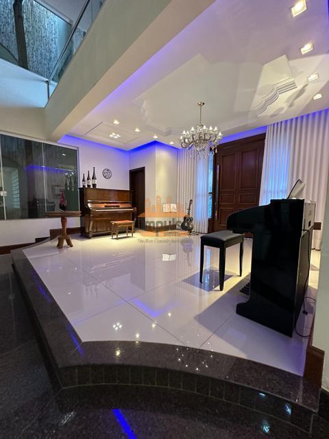 Casa à venda em Brodowski, Jardim Champagnat, com 5 quartos, com 437 m²