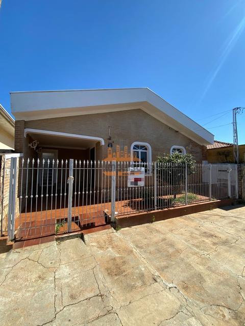 Casa para alugar em Brodowski, Centro, com 3 quartos, com 170 m²
